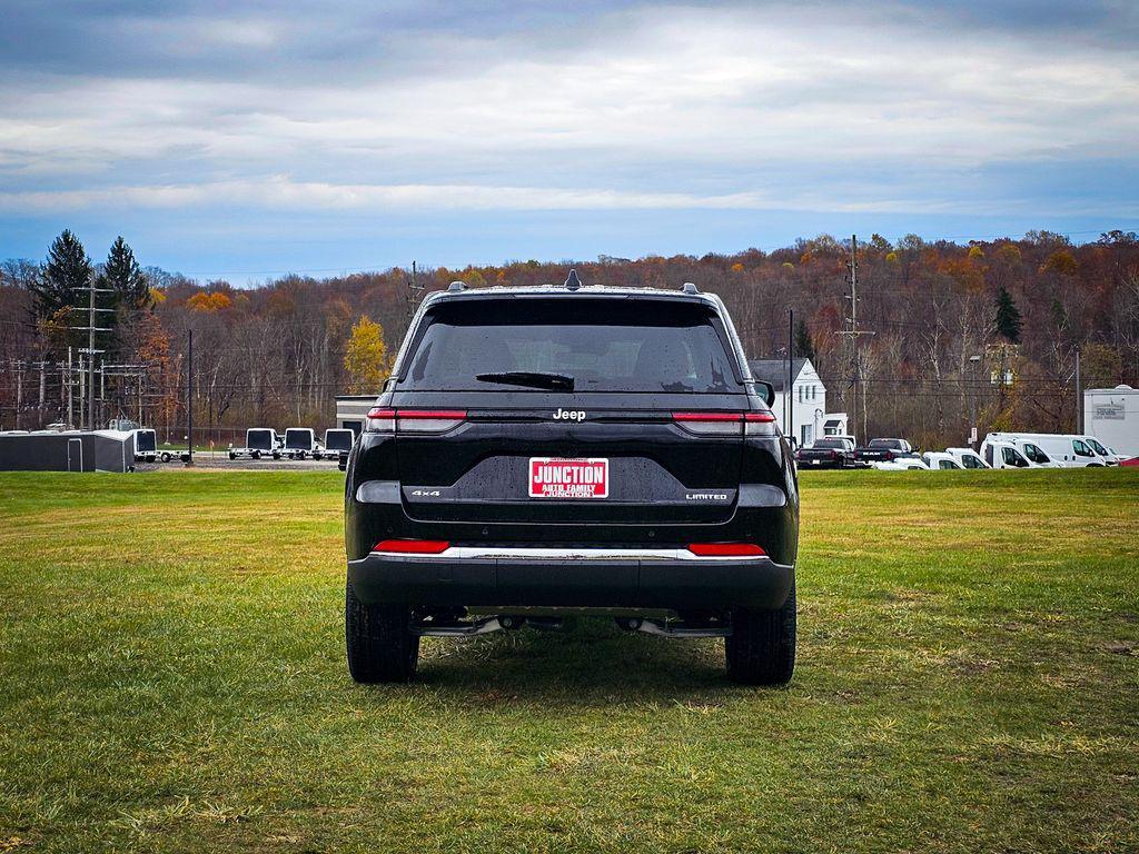 new 2025 Jeep Grand Cherokee car, priced at $47,943