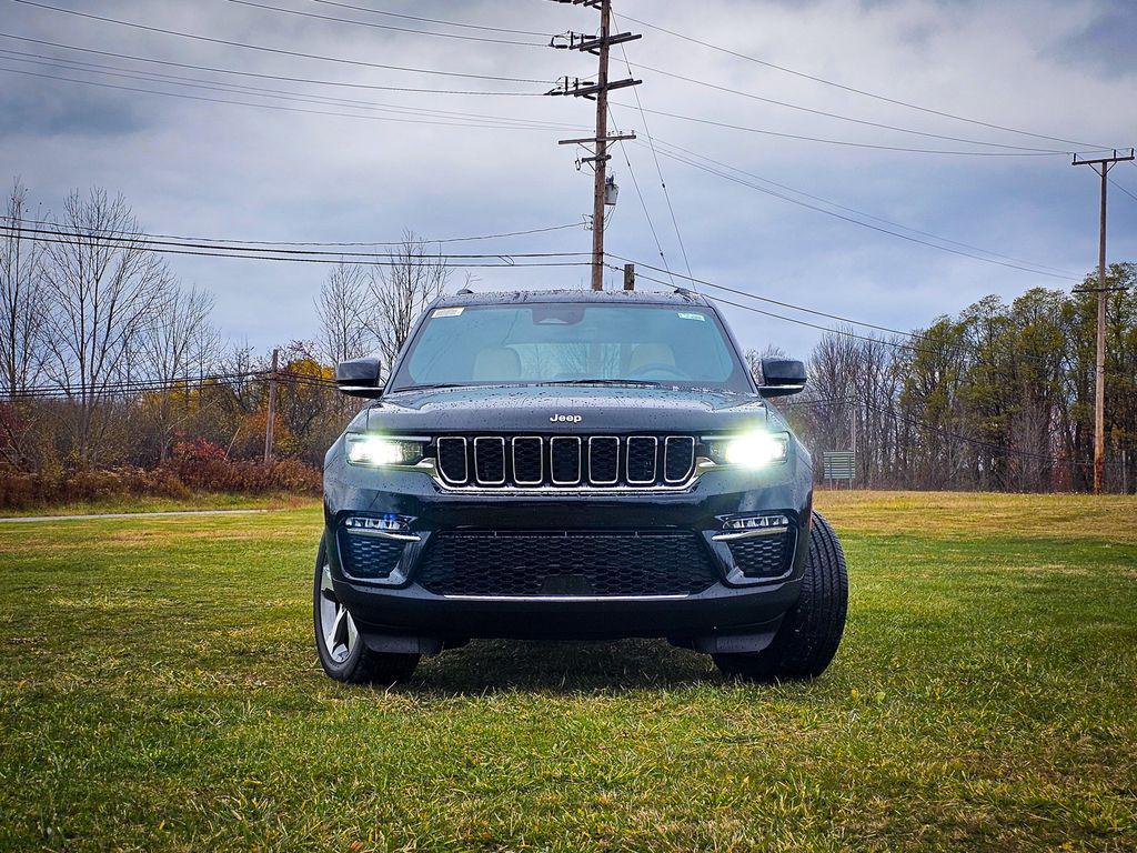 new 2025 Jeep Grand Cherokee car, priced at $47,943