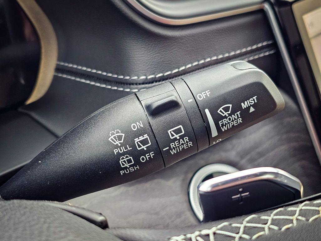 new 2025 Jeep Grand Cherokee car, priced at $47,943