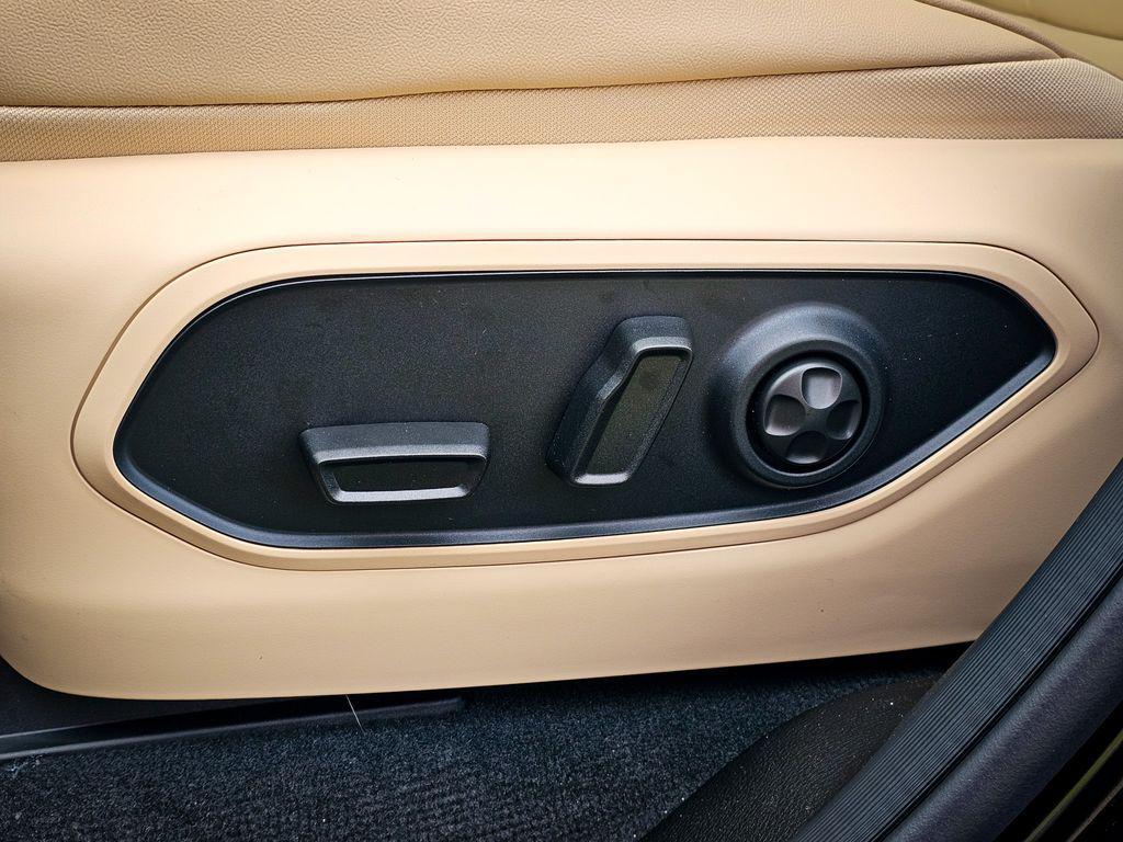 new 2025 Jeep Grand Cherokee car, priced at $47,943