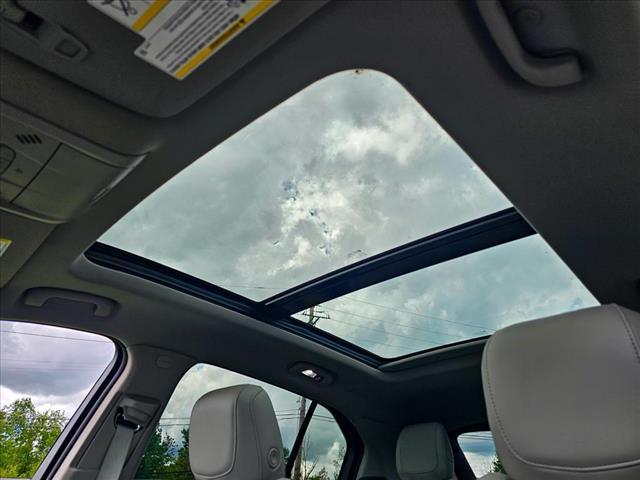 used 2022 Cadillac XT4 car, priced at $30,450