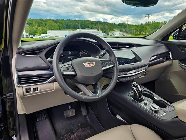 used 2022 Cadillac XT4 car, priced at $30,450