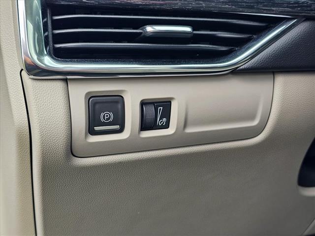 used 2022 Cadillac XT4 car, priced at $30,450