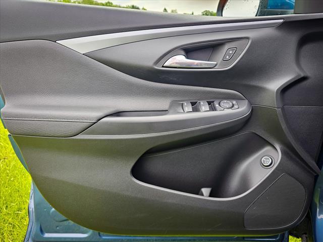 new 2025 Buick Envista car, priced at $27,150