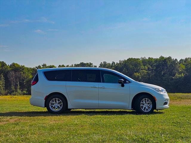 new 2026 Chrysler Pacifica car, priced at $39,486