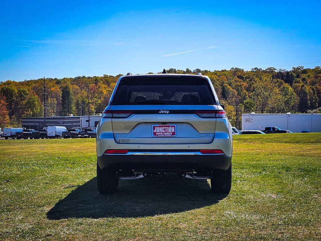 new 2025 Jeep Grand Cherokee car, priced at $47,760