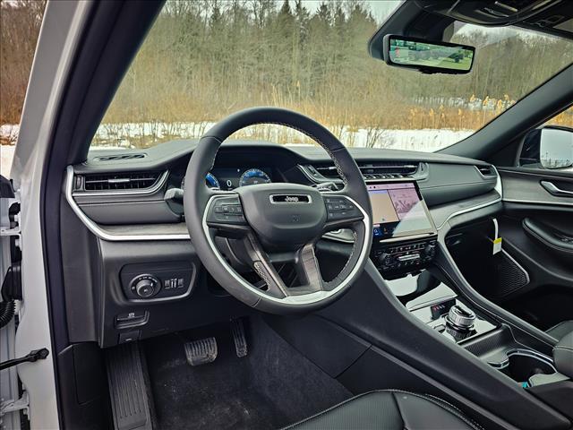 new 2025 Jeep Grand Cherokee L car, priced at $54,041