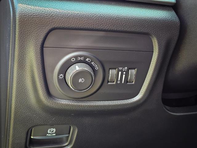 used 2022 Jeep Grand Cherokee car, priced at $39,190