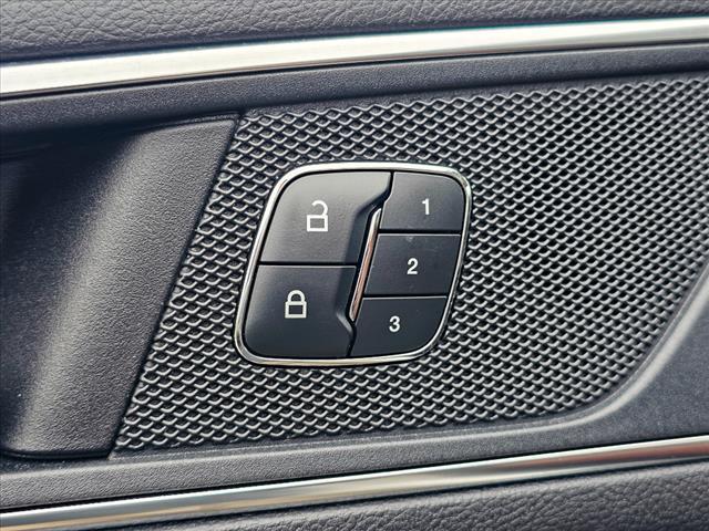 used 2018 Ford Edge car, priced at $15,900