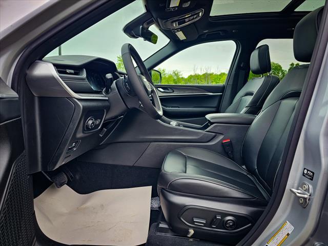new 2025 Jeep Grand Cherokee car, priced at $47,461