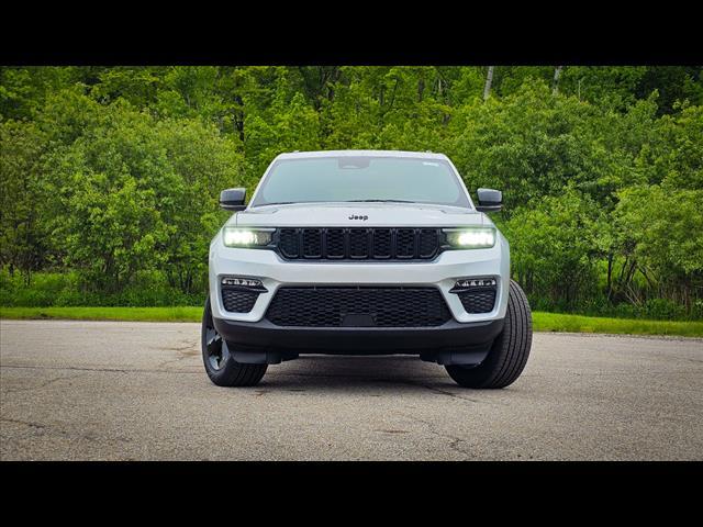 new 2025 Jeep Grand Cherokee car, priced at $47,461