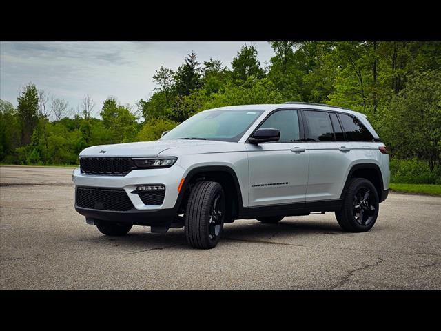 new 2025 Jeep Grand Cherokee car, priced at $47,461
