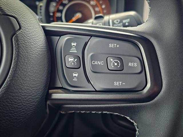 new 2025 Jeep Wrangler car, priced at $46,211