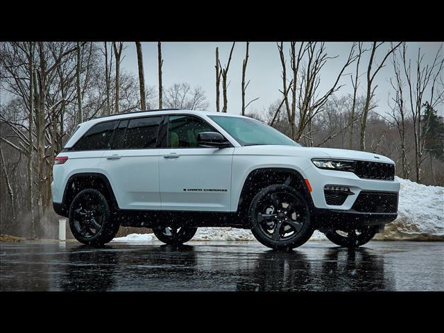 new 2025 Jeep Grand Cherokee car, priced at $50,730