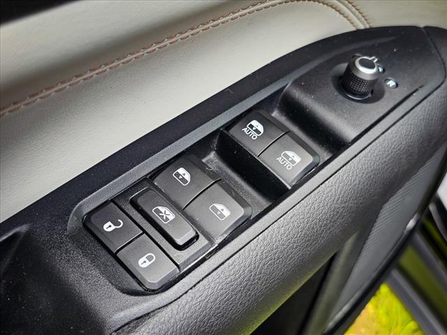 used 2022 Jeep Compass car, priced at $22,900
