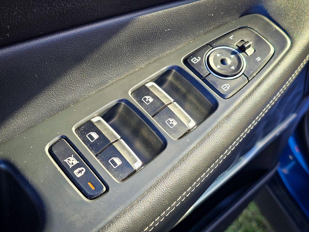 used 2020 Hyundai Santa Fe car, priced at $16,900