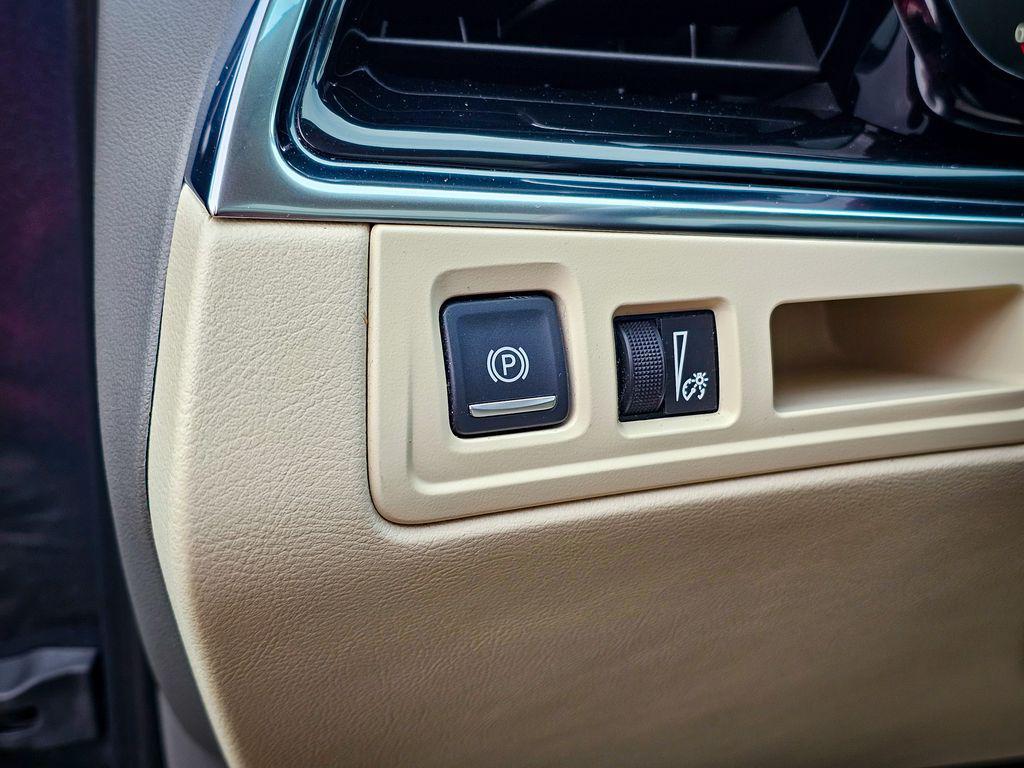 used 2021 Cadillac XT6 car, priced at $28,900