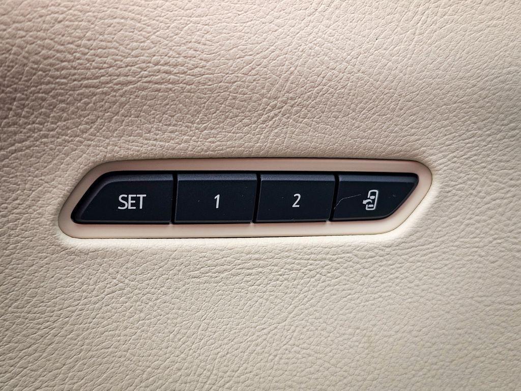 used 2021 Cadillac XT6 car, priced at $28,900