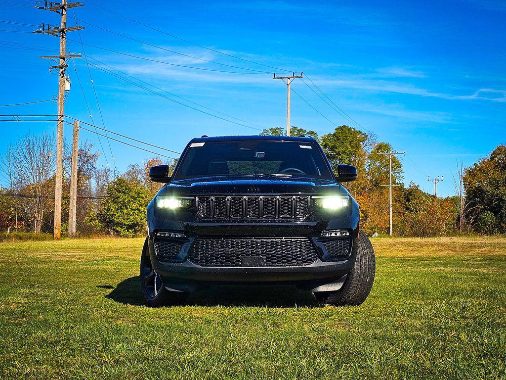 new 2025 Jeep Grand Cherokee car, priced at $50,485
