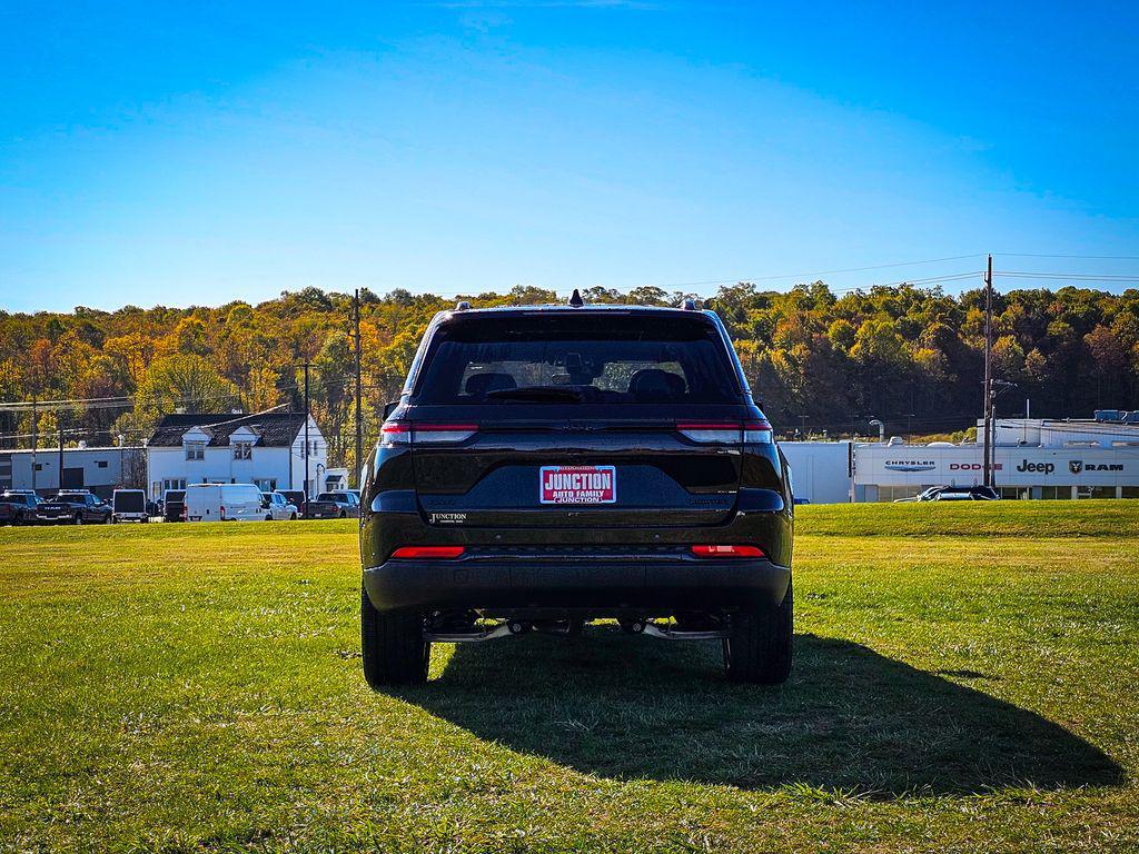 new 2025 Jeep Grand Cherokee car, priced at $50,485