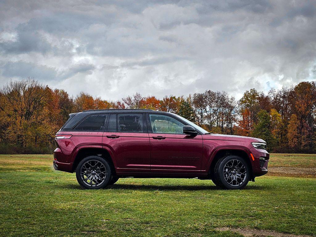 new 2025 Jeep Grand Cherokee car, priced at $59,773