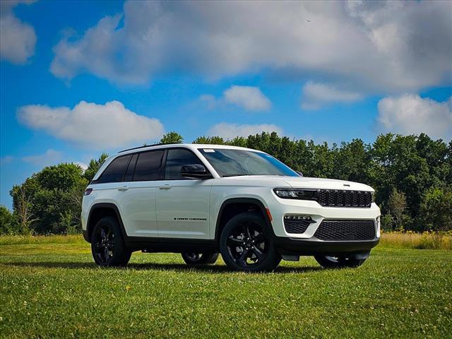 new 2025 Jeep Grand Cherokee car, priced at $47,969