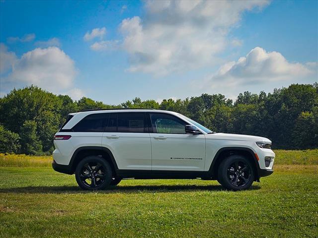 new 2025 Jeep Grand Cherokee car, priced at $47,969