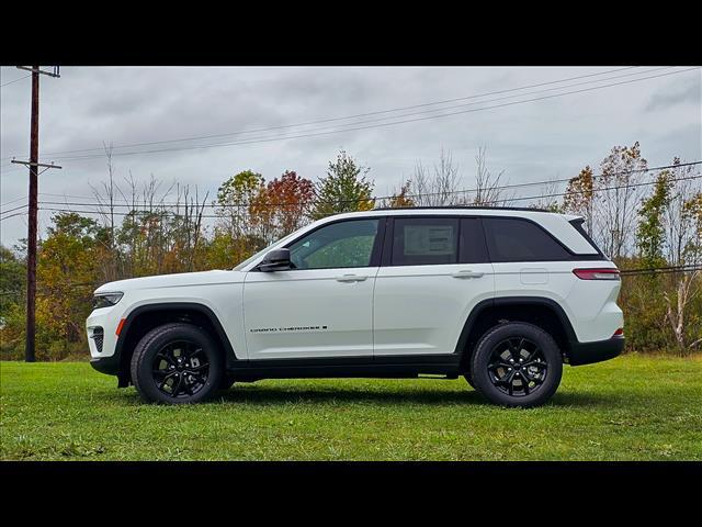 new 2025 Jeep Grand Cherokee car, priced at $43,735