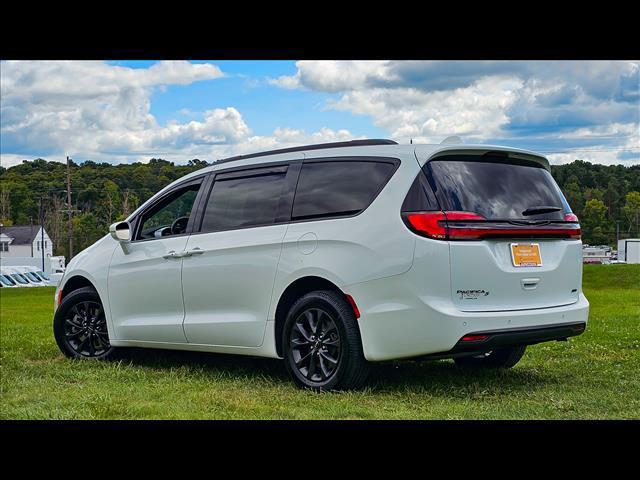 used 2021 Chrysler Pacifica car, priced at $26,900