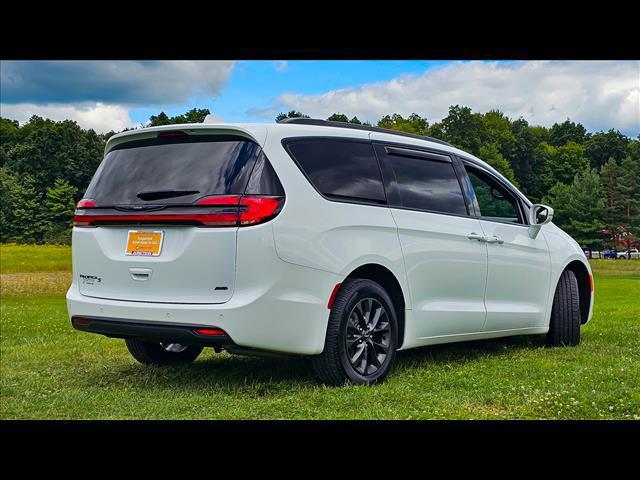 used 2021 Chrysler Pacifica car, priced at $26,900