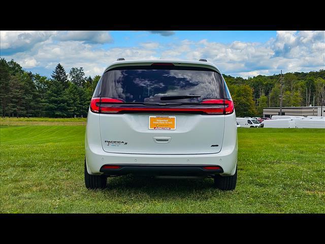 used 2021 Chrysler Pacifica car, priced at $26,900