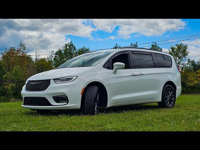 used 2021 Chrysler Pacifica car, priced at $26,900