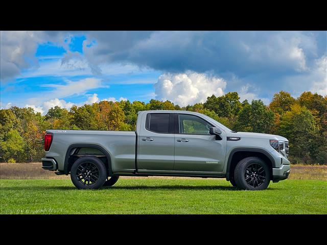 new 2025 GMC Sierra 1500 car, priced at $51,290