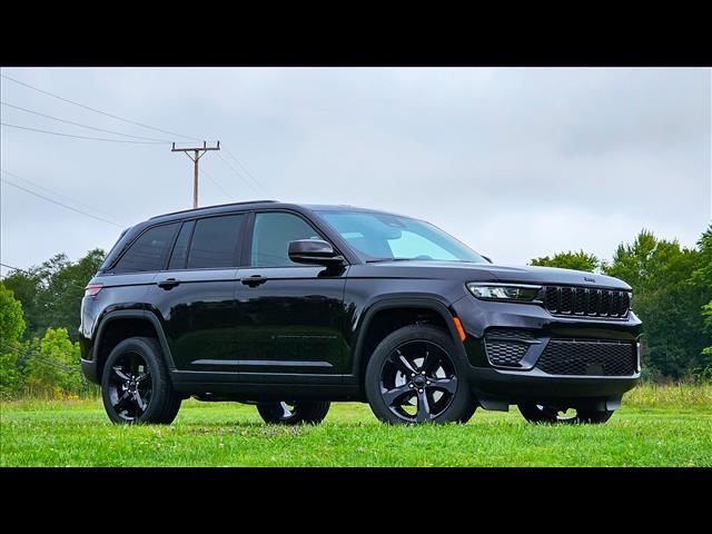 new 2024 Jeep Grand Cherokee car, priced at $43,274