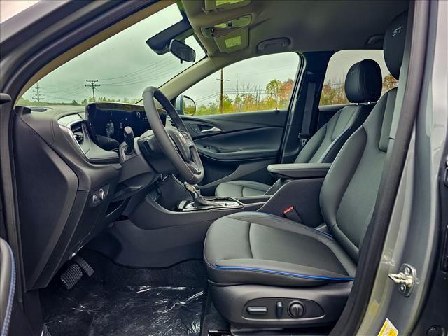 new 2025 Buick Encore GX car, priced at $27,985