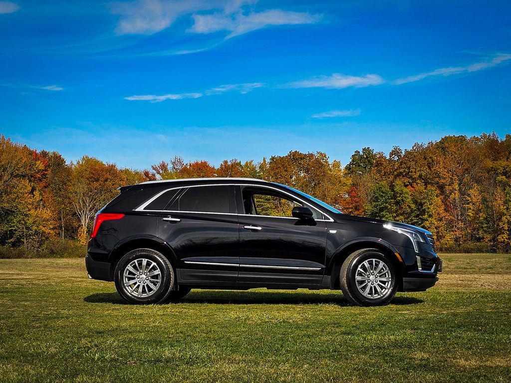 used 2017 Cadillac XT5 car, priced at $19,900