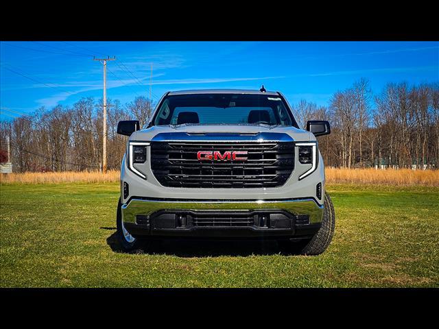 new 2025 GMC Sierra 1500 car, priced at $43,070