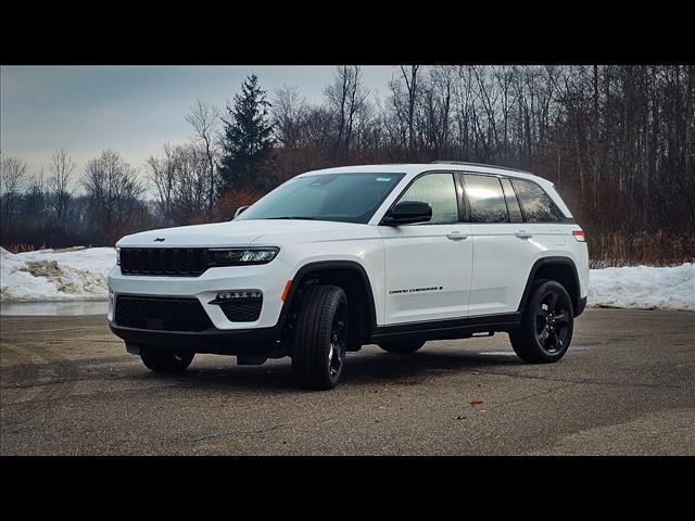 new 2025 Jeep Grand Cherokee car, priced at $47,785