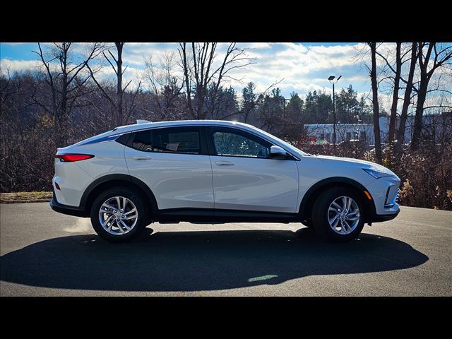 new 2025 Buick Envista car, priced at $24,795