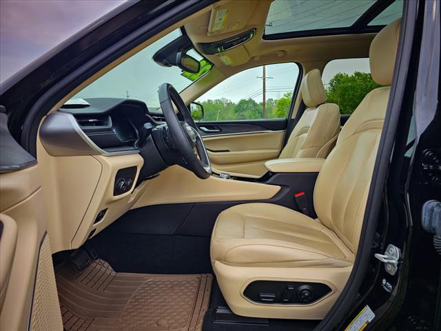 used 2022 Jeep Grand Cherokee car, priced at $33,900