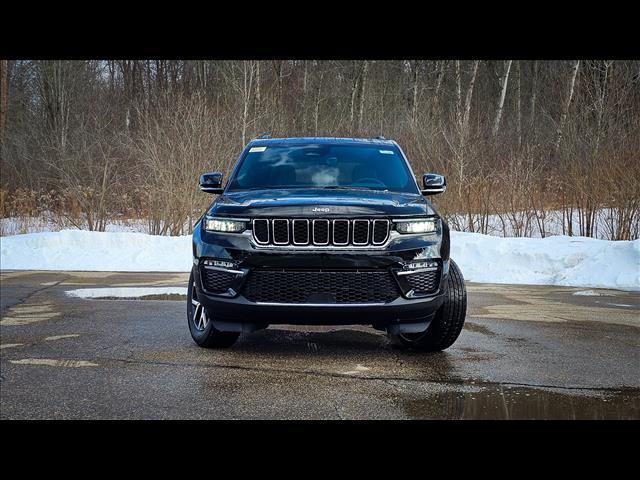 new 2025 Jeep Grand Cherokee car, priced at $44,829