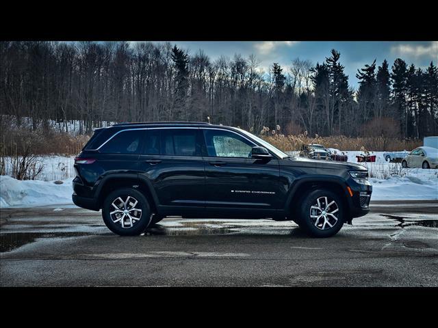 new 2025 Jeep Grand Cherokee car, priced at $44,829