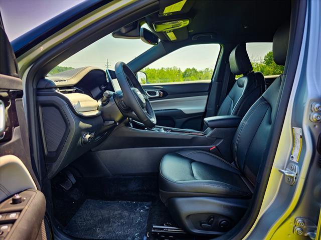 new 2025 Jeep Compass car, priced at $31,577