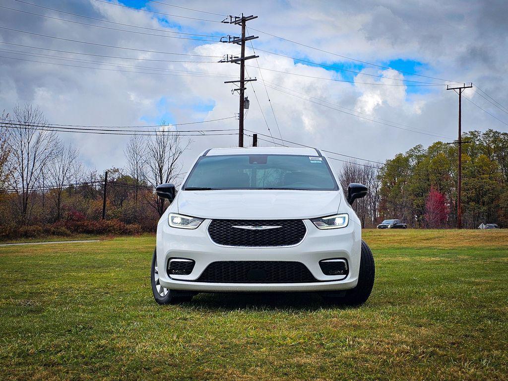 new 2026 Chrysler Pacifica car, priced at $46,110