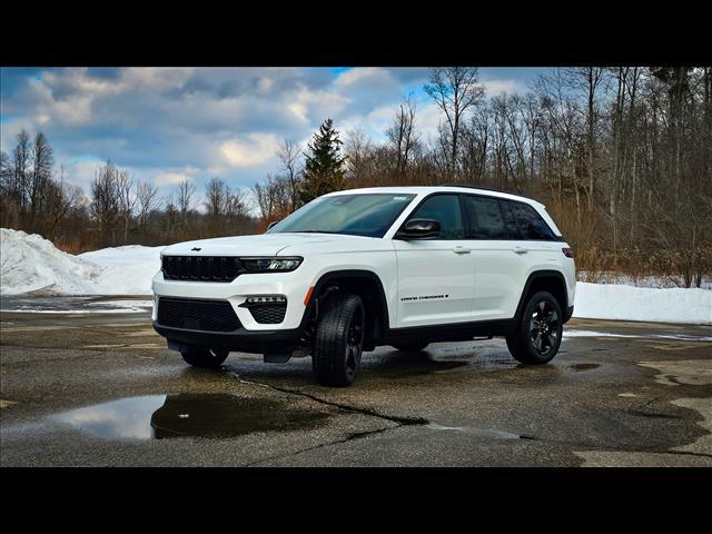 new 2025 Jeep Grand Cherokee car, priced at $47,785