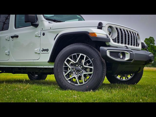 new 2025 Jeep Wrangler car, priced at $53,573