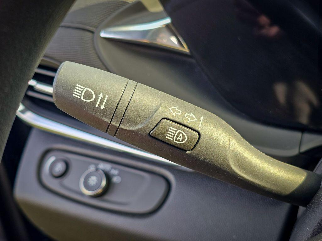 used 2025 Buick Envista car, priced at $23,900