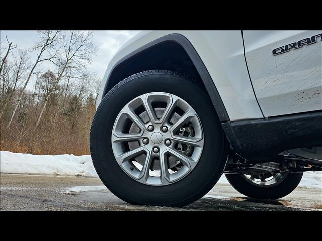 used 2021 Jeep Grand Cherokee car, priced at $25,000