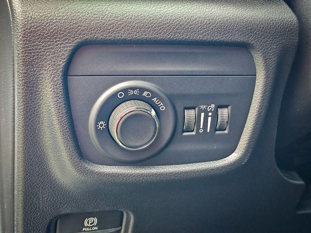 new 2025 Jeep Grand Cherokee L car, priced at $45,995