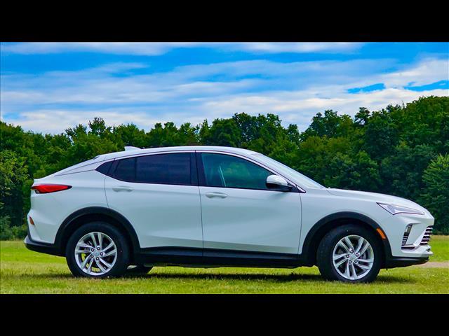 new 2024 Buick Envista car, priced at $24,955